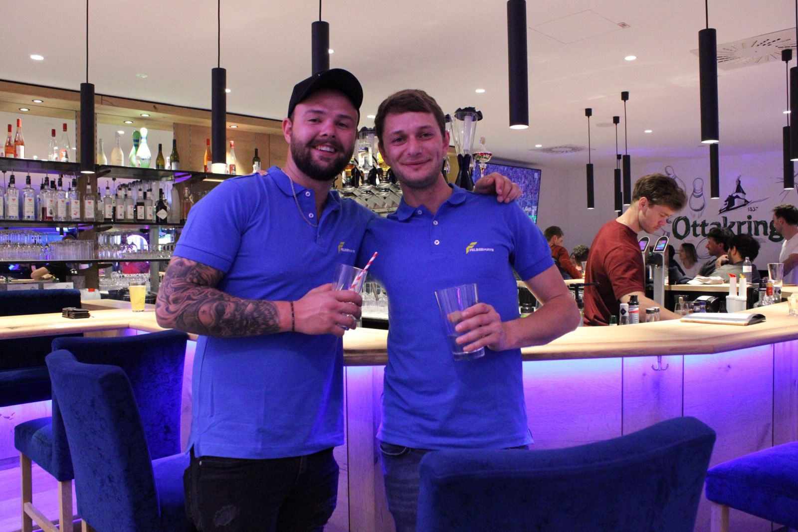 Bar & Lounge
